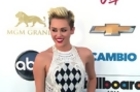 Miley Cyrus Named Most Cheat-Worthy Celeb