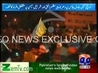 Sharjeel Memon & Pir Mazhar ul Haq Beaten by Crowd Outside Bilawal House !